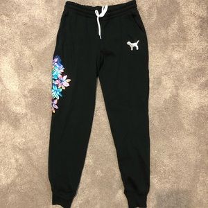 VS PINK JOGGERS